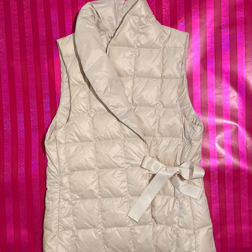‘My Anorak’ Med Cream Quilted Down Puffer Vest with Bow like New!! Darling!